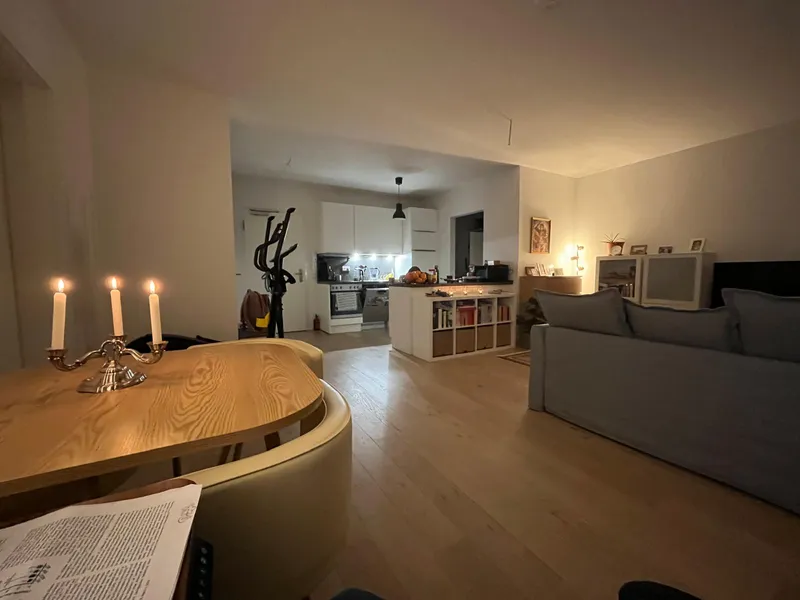 Schöne 2-Zimmer-Wohnung in Berlin-Weißensee/ Beautiful 2-Room Apartment in Berlin-Weißensee — photo 1